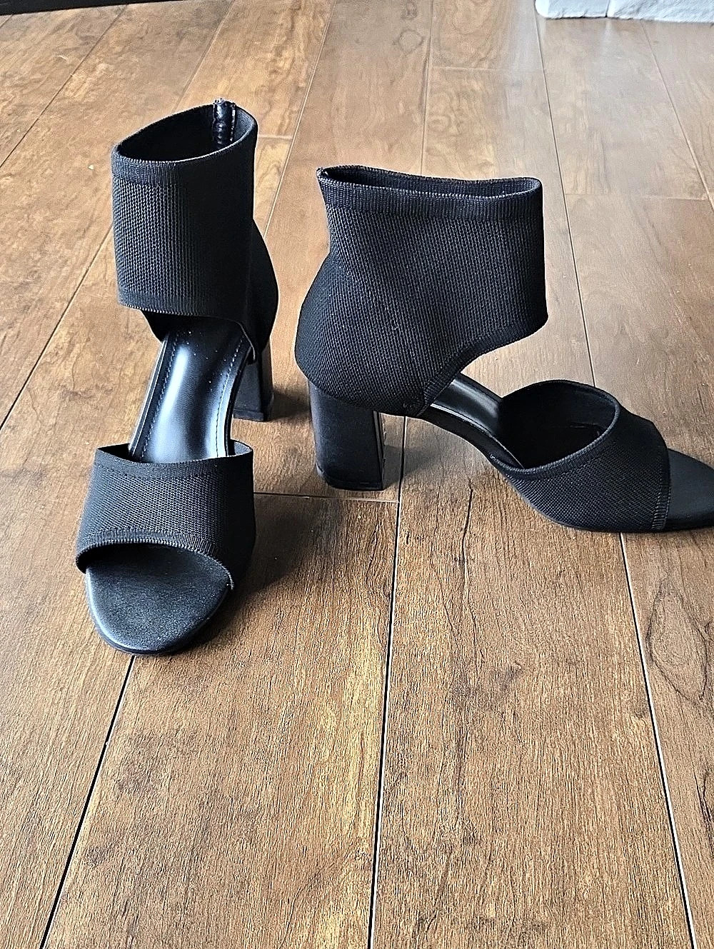 Black Heels US 8.5 Like New